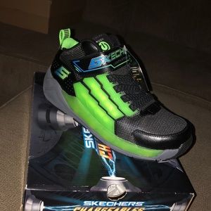 SKECHERS S LIGHTS- LIGHT STORM SIZE 4.5